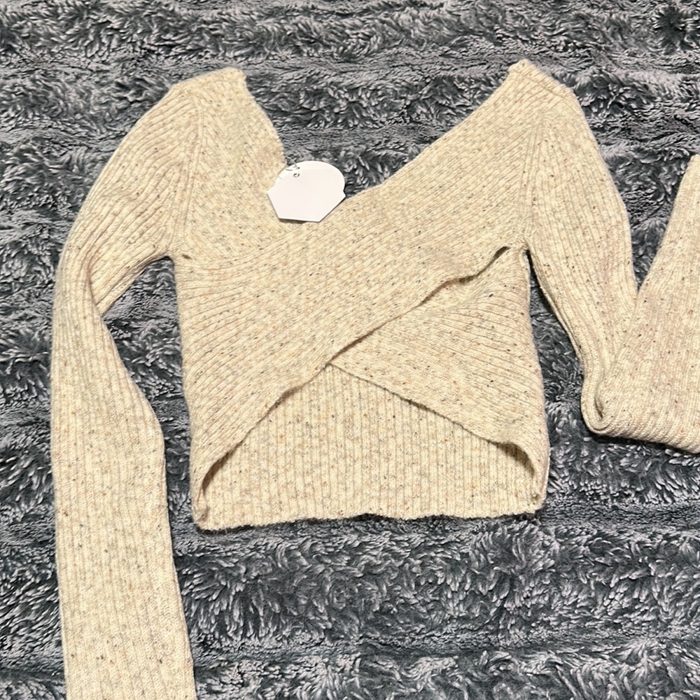 NWT criss cross back sweater - Picture 3 of 5